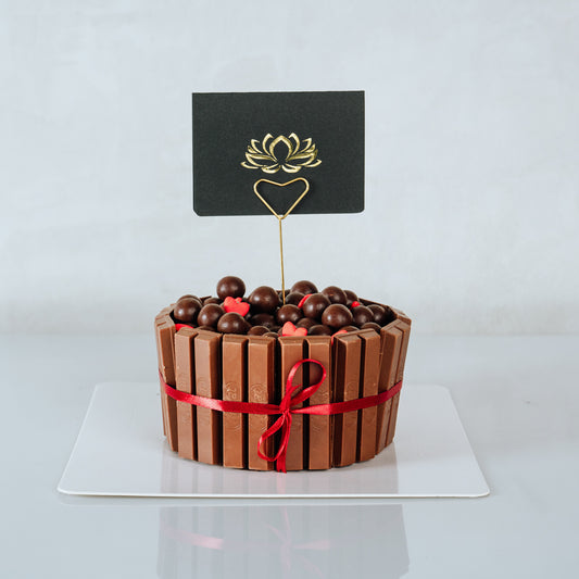 KitKat Cake
