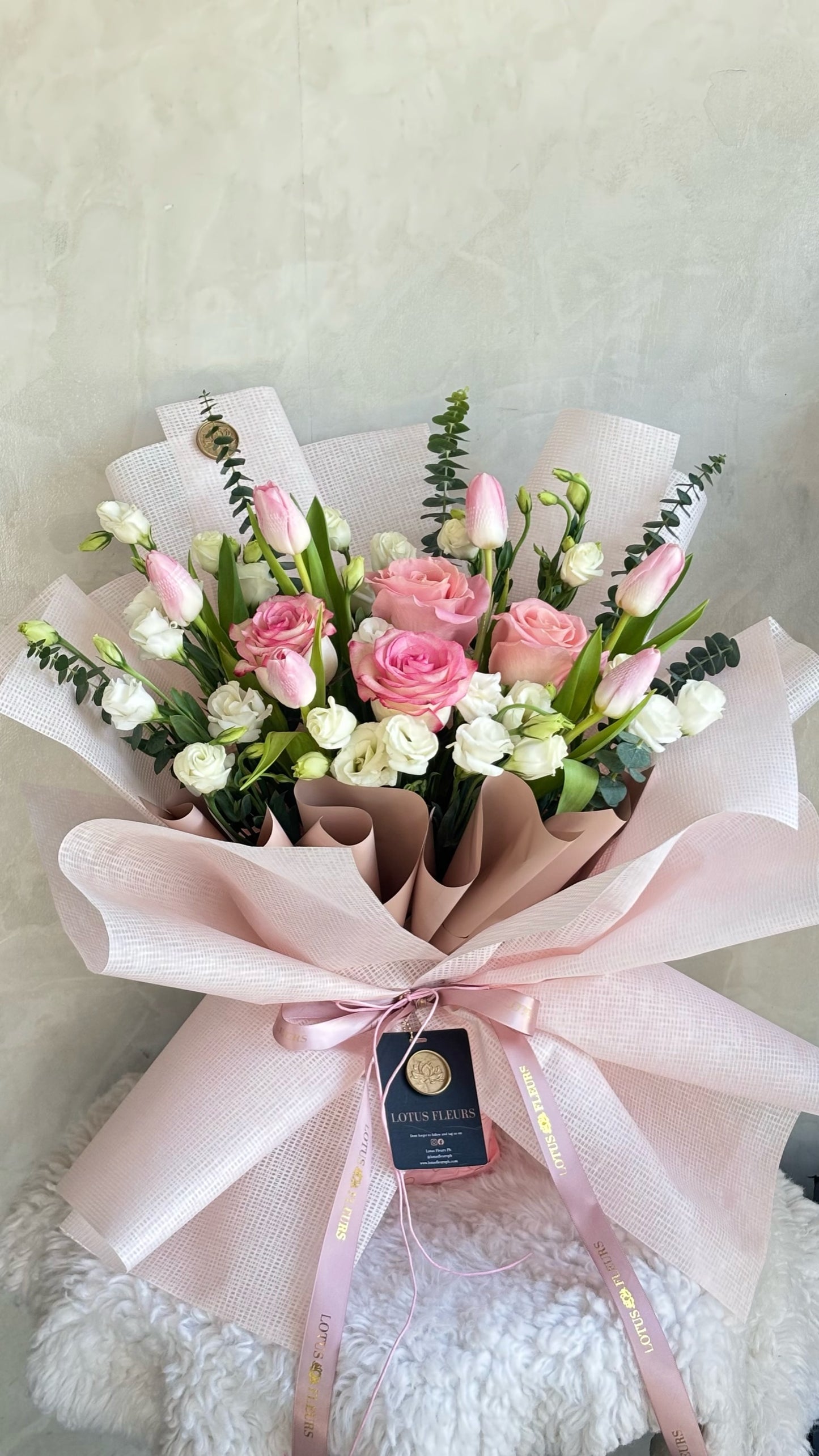 Blush Fleurs